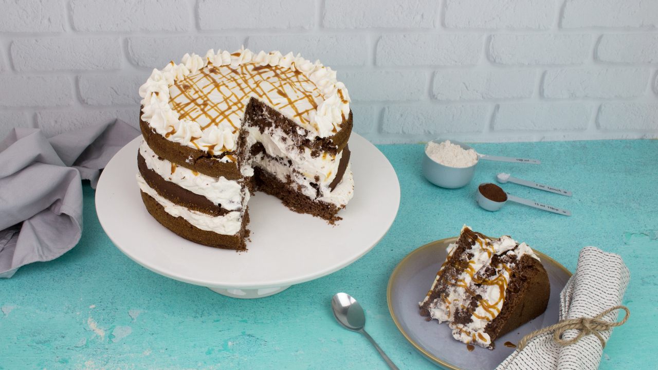 Jubileumstårta med vit chokladgrädde & salted caramel