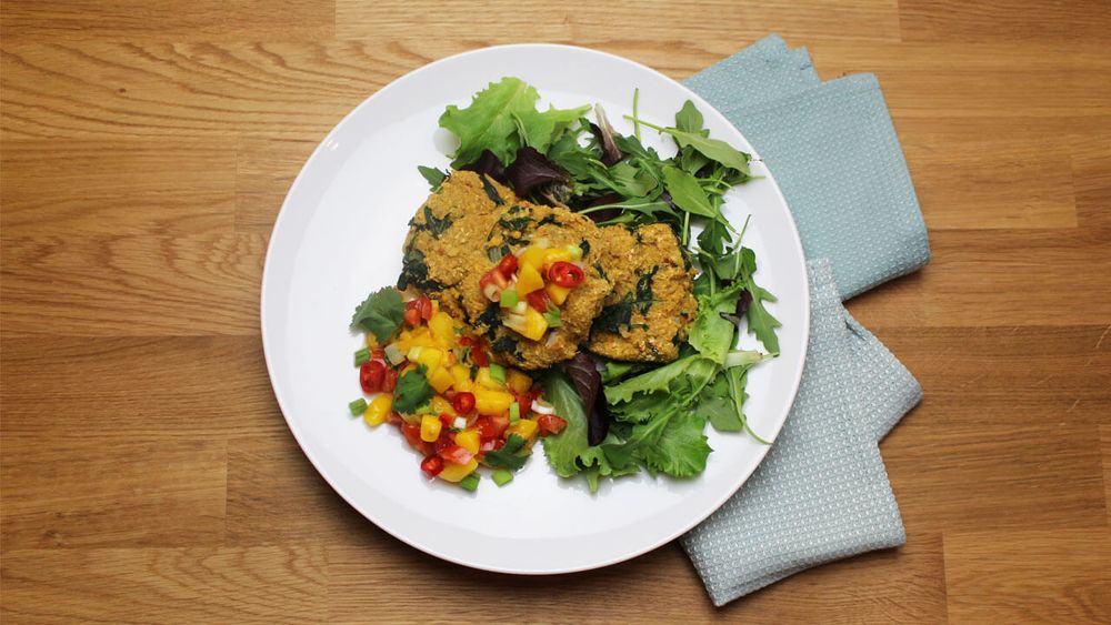 Spenatbiffar med quinoa & mangosalsa