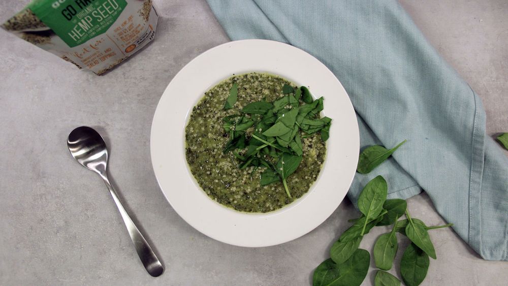 Grönkålsoppa med potatis och avokado